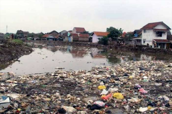 Sungai di Indonesia Kian Memburuk